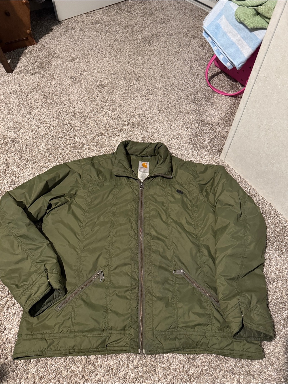 Women’s Carhartt light puffer jacket